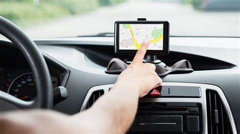 Jun 6, 2023 · A goal of this is to reduce the use of your iPhone while driving. Phone calls, text messaging, GPS navigation, audio or entertainment, and calendaring are among functions that CarPlay provides ... 